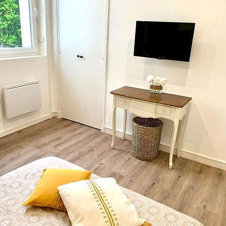 Appartement Cosy Au Coeur De Lorient - Residence Calme Bagian luar foto